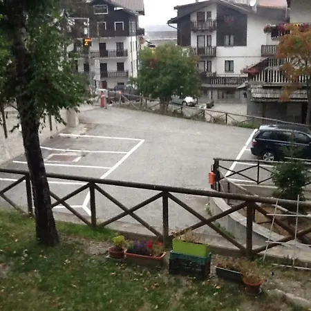 Sauze 50 Mt Piste Clotes Apartment