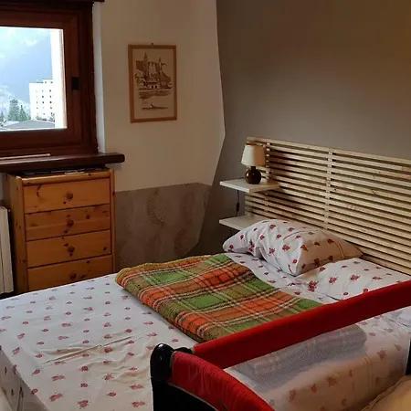 Sauze 50 Mt Piste Clotes Apartment
